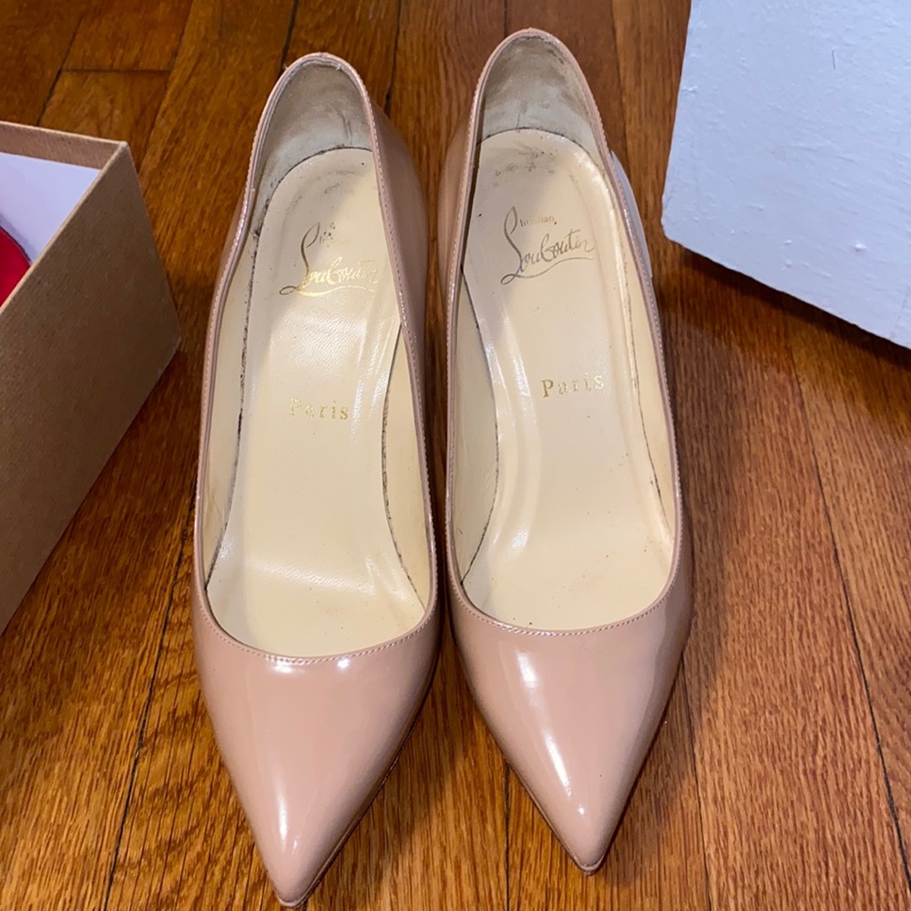 Beige so Kate Loubs